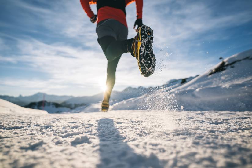 Triathlon coach shares expert tips for running safely in the snow
