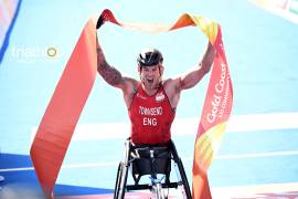 Joe Townsend wins first Commonwealth Games paratriathlon gold