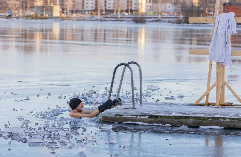 The signs of hypothermia that all swimmers should know
