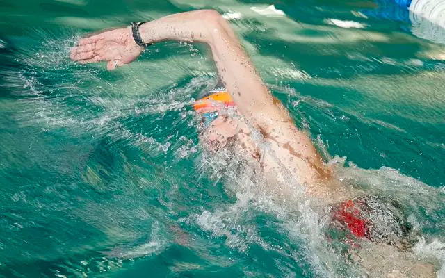 What muscles do you use in front crawl?