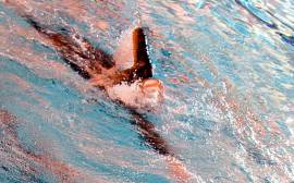 How important is bilateral breathing for beginner swimmers?