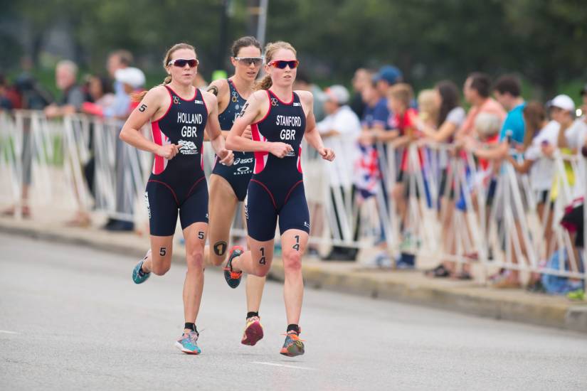 Gwen Jorgensen retains title in Chicago