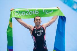 Andy Lewis wins GB’s first-ever Paralympic tri gold