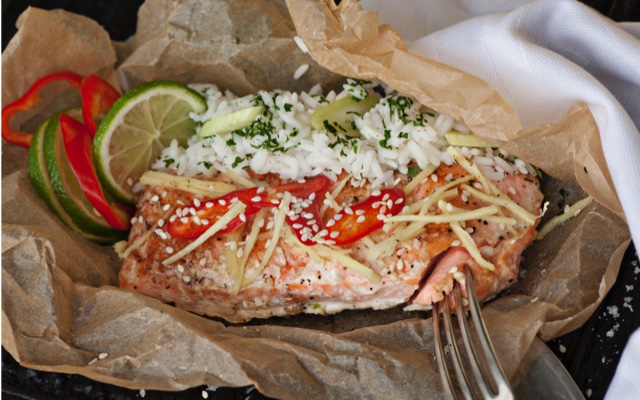 25 minute recipe: salmon parcels with jasmine rice