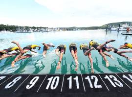 Murray wins opening round of Super League Triathlon