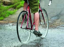 What are the benefits of training on a single speed road bike?