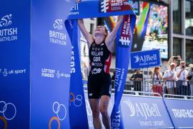 Vicky Holland wins Leeds WTS