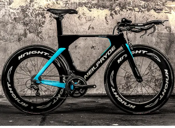 What are the different parts of a triathlon bike?