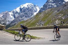 Cycling up hills: when you should sit and when you should stand