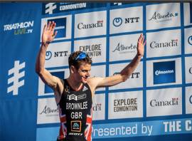 Brownlee back to winning ways in World Triathlon Series
