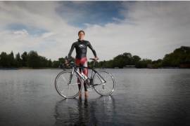 Win entry to Hyde Park race