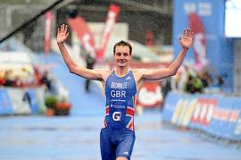 Brownlee cruises to Kitzbuhel win