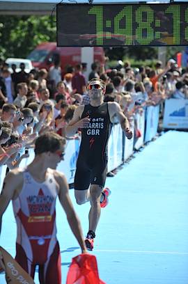 Harris wins silver in Hungary
