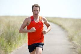 Pete Jacobs signs with ASICS