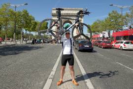 Mark Bayliss smashes the Enduroman Arch to Arc triathlon world record