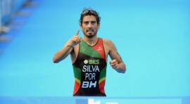 Silva edges Gomez in Japan