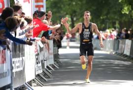 Stannard and Hayes set for Windsor