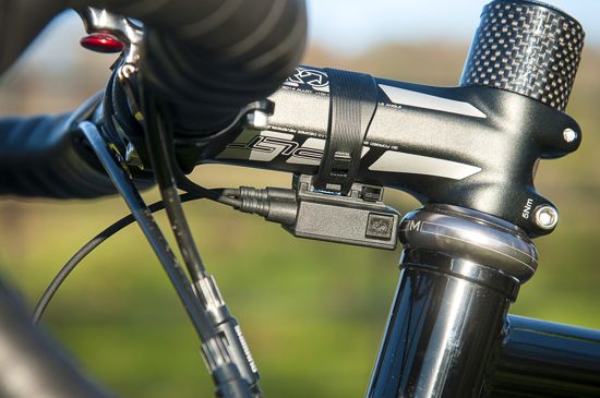 Stem-mounted Di2 junction box