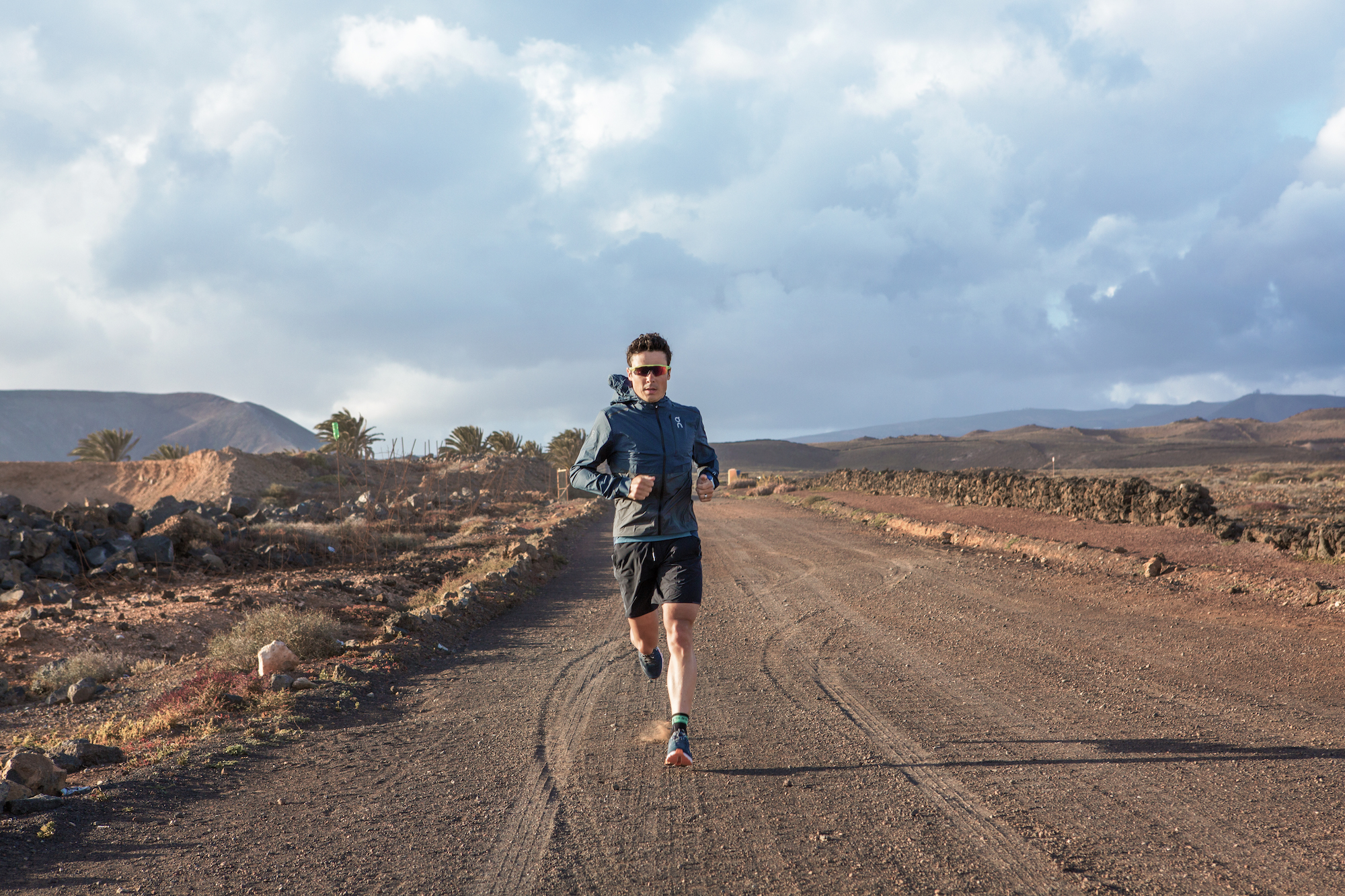 Javier-Gomez-Noya-on-running-04 Javier Gomez running on dirt road