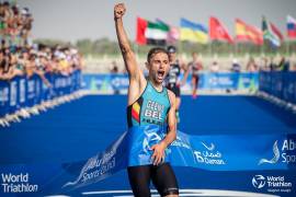 Jelle Geens wins World Triathlon Abu Dhabi
