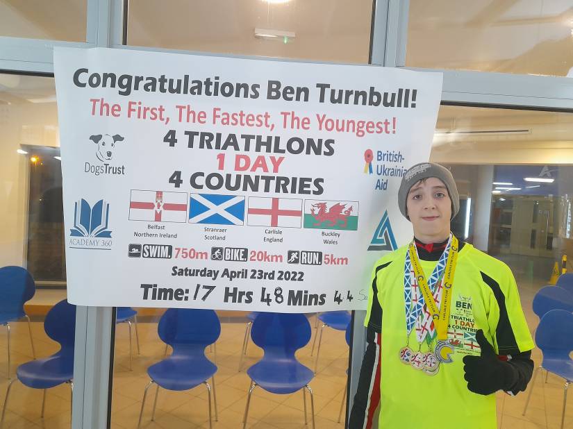 Teenager sets new triathlon world record