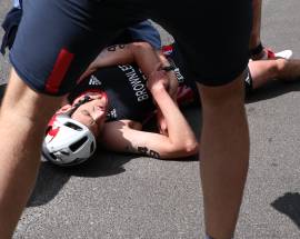 Jonathan Brownlee breaks elbow during bike crash at Leeds WTCS
