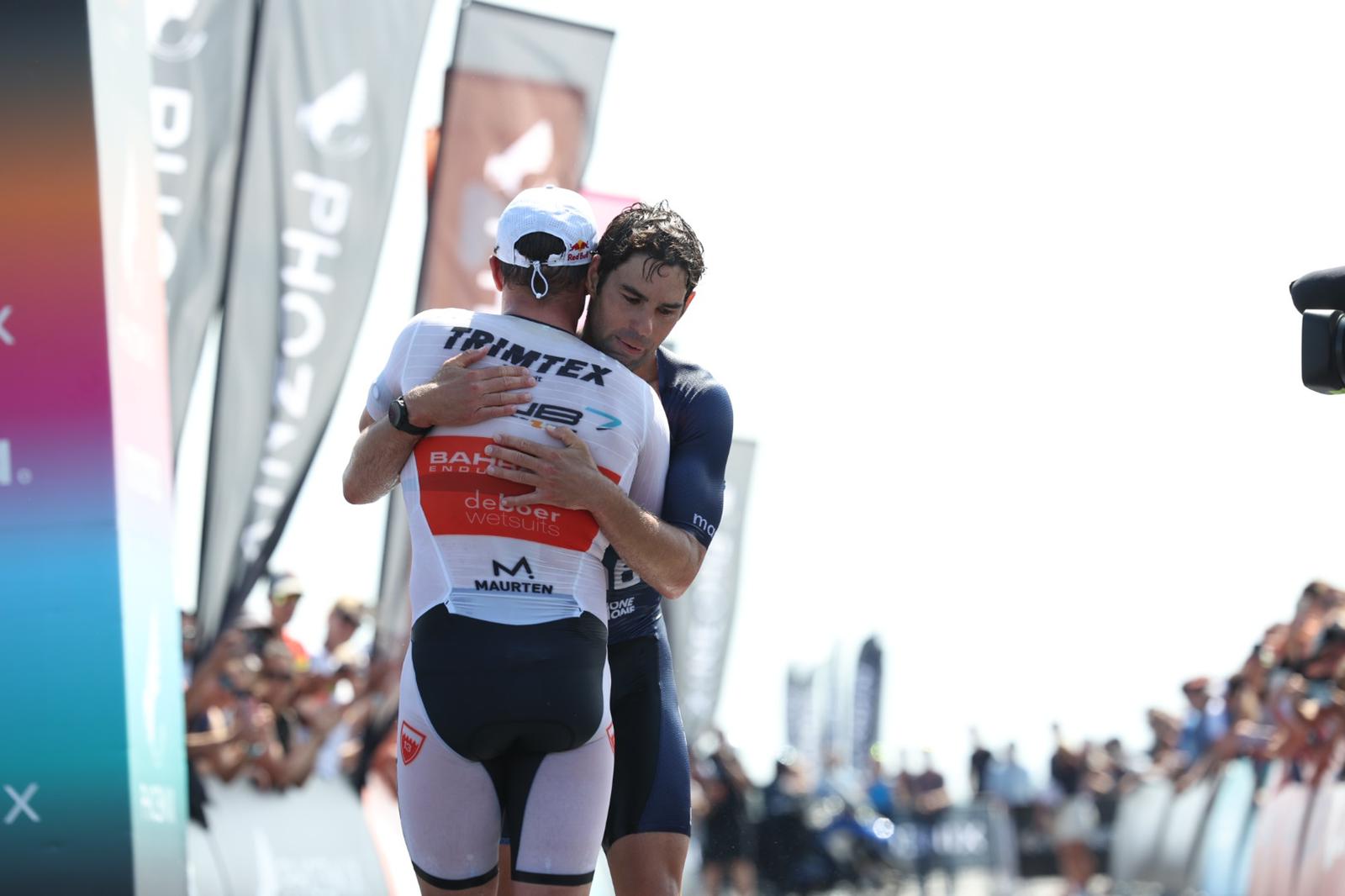 skipper-blummenfelt-sub7-hug Joe Skipper and Kristian Blummenfelt hugging