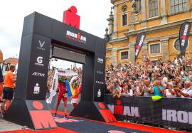 Alistair Brownlee wins Ironman Kalmar in British record time