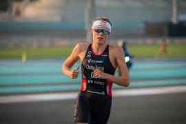 Lucy Charles-Barclay wins 2022 World Triathlon Long Distance Championship