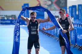 Dave Ellis wins 2022 World Triathlon Championship Final