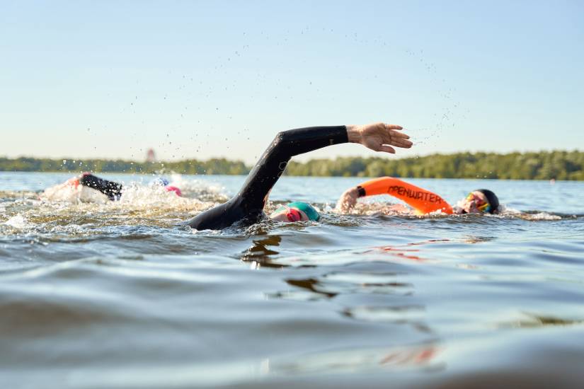 Build your confidence and strength in the water with our free 8-week open-water swim training plan