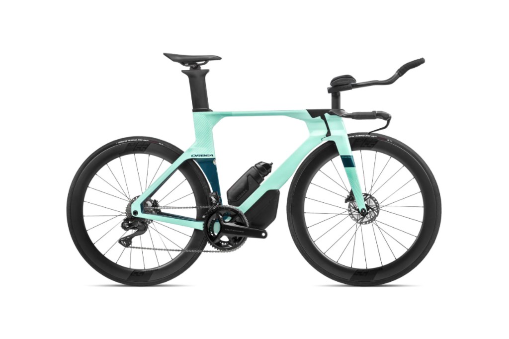 green and black triathlon bike