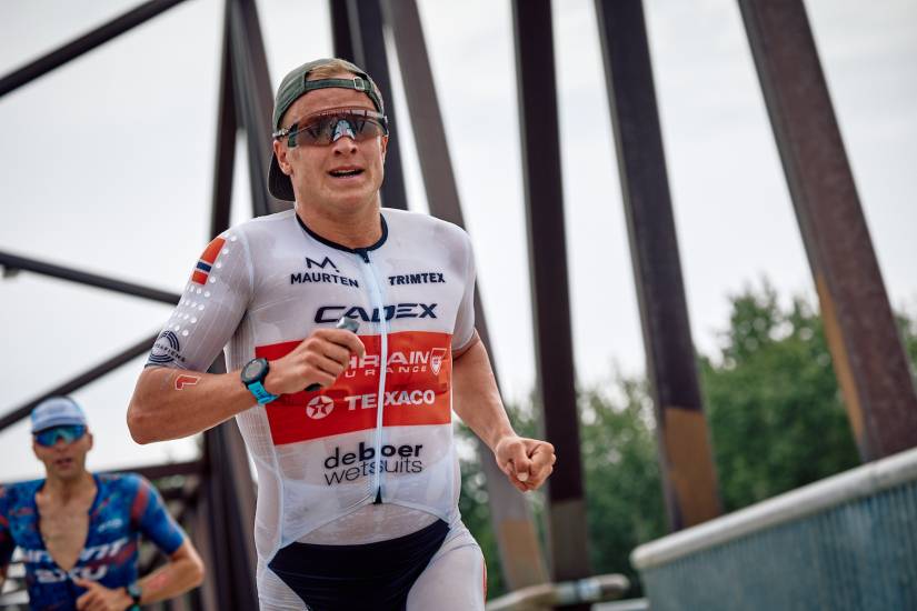 How much can triathletes earn from the PTO rankings?