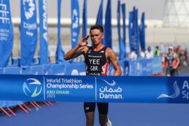 Alex Yee executes perfect race to win WTCS Abu Dhabi