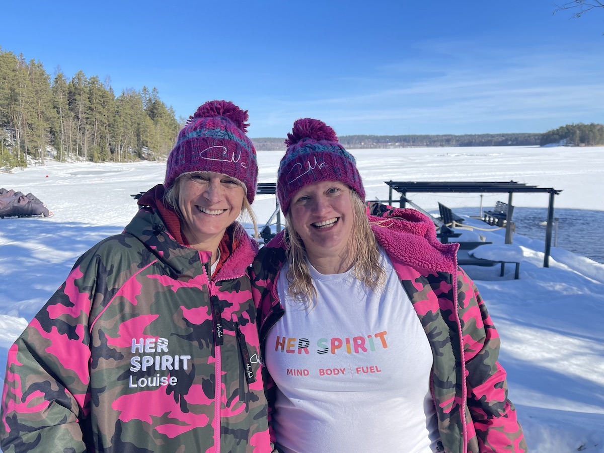 louise-minchin-freediving-ice-cath-pendleton Louise Minchin with record-breaking ice swimmer Cath Pendleton in Finland, where they freedived, under ice, in the dark