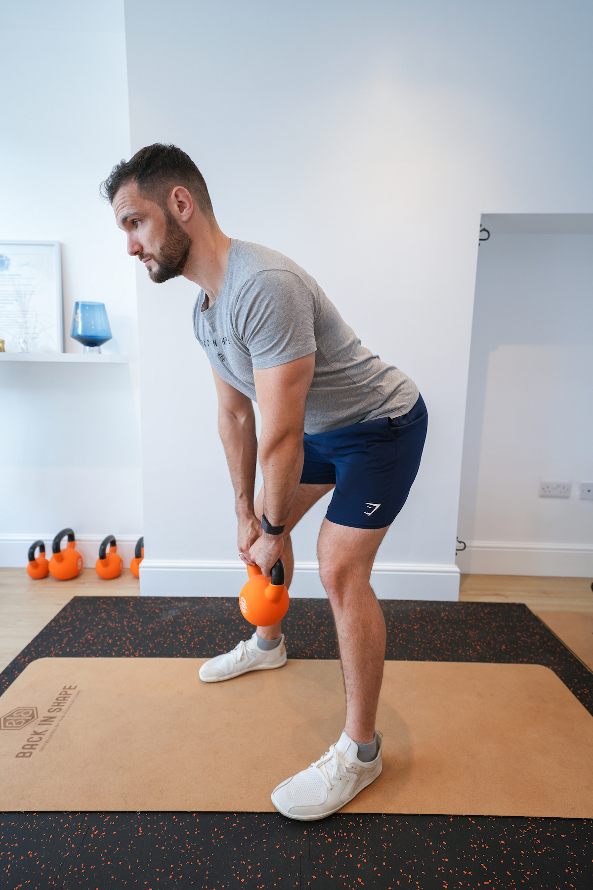 Hip hinge