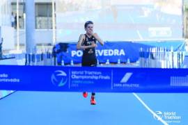 GB’s Beth Potter crowned 2023 World Triathlon champion