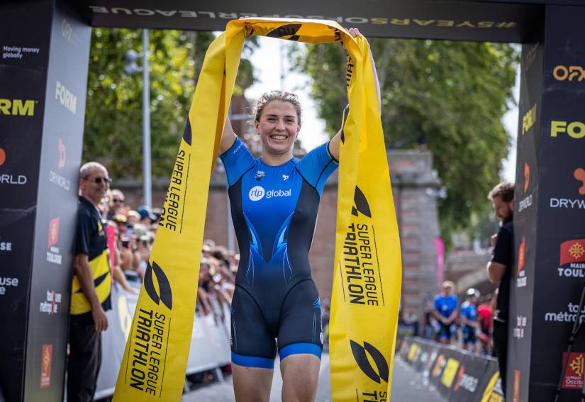Kate Waugh wins first Super League race in Toulouse