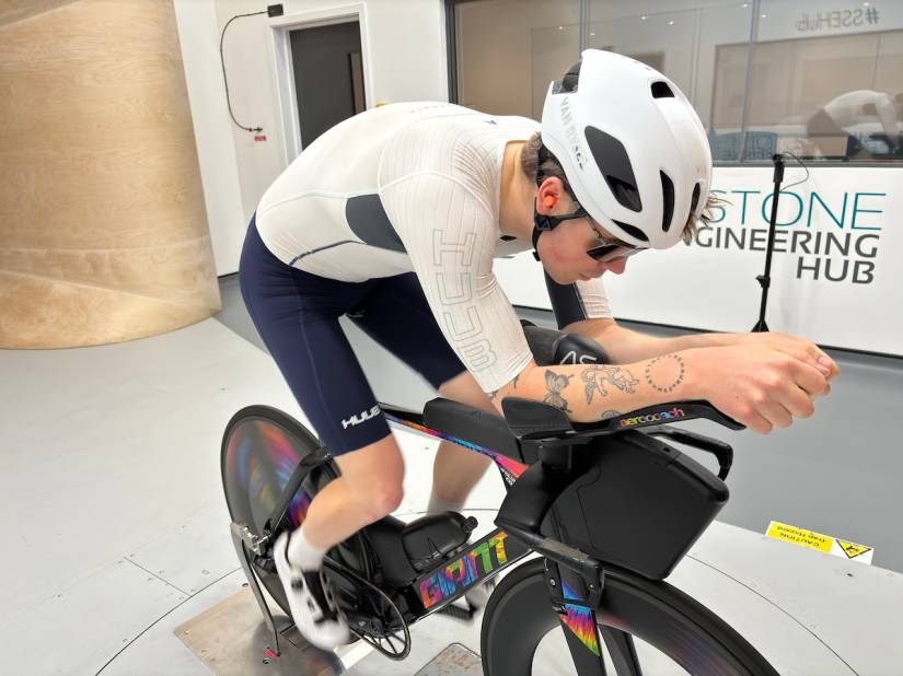 How the HUUB Anemoi 2 22Plus tri-suit optimises aerodynamics beyond 22 mph