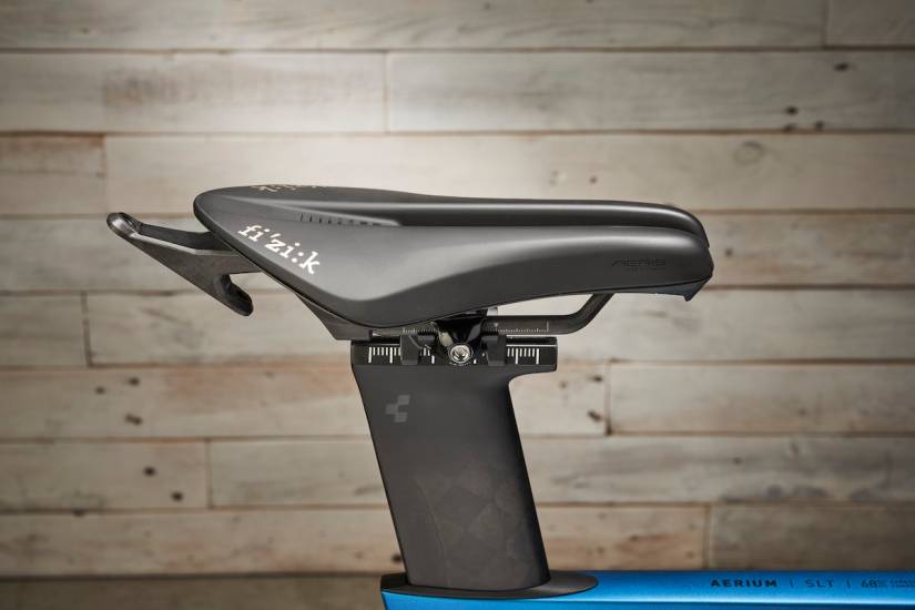 Fizik Transiro Aeris Long Distance R1 saddle review