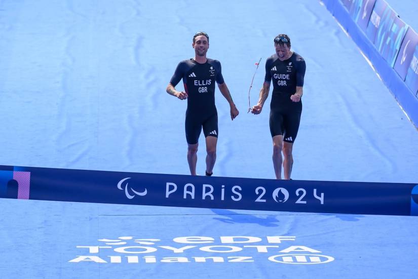 Paris paratriathlon: Gold for Dave Ellis as Tokyo woes a distant memory