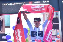 Kristian Blummenfelt beats his own course record at Ironman Frankfurt in sizzling temperatures