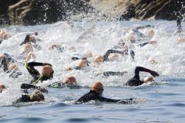 Stop blaming your swim goggles – your sighting just sucks!