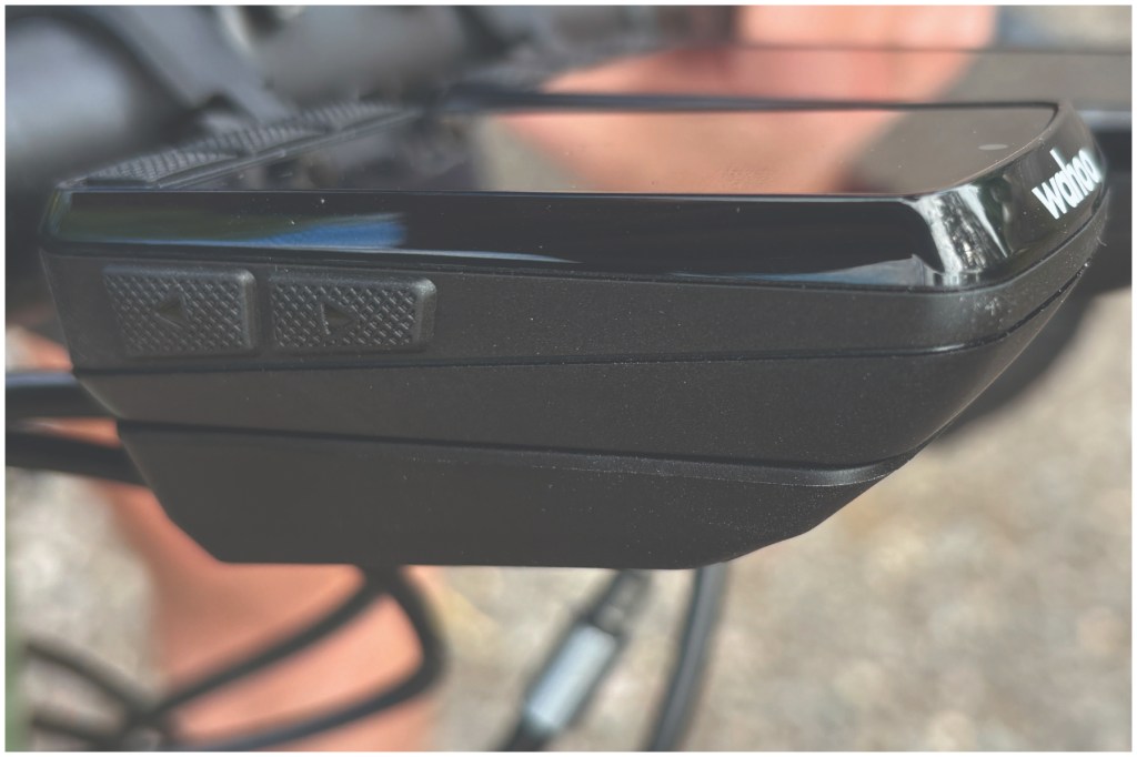 Side on shot of Wahoo Elemnt Roam bike computer