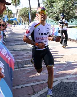 Jelle Geens defends Ironman 70.3 World Championship title in dramatic sprint finish