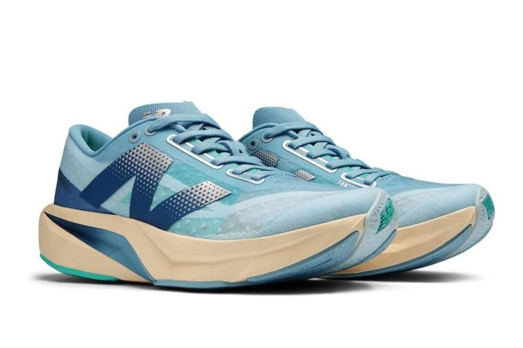 New Balance FuelCell Rebel V4