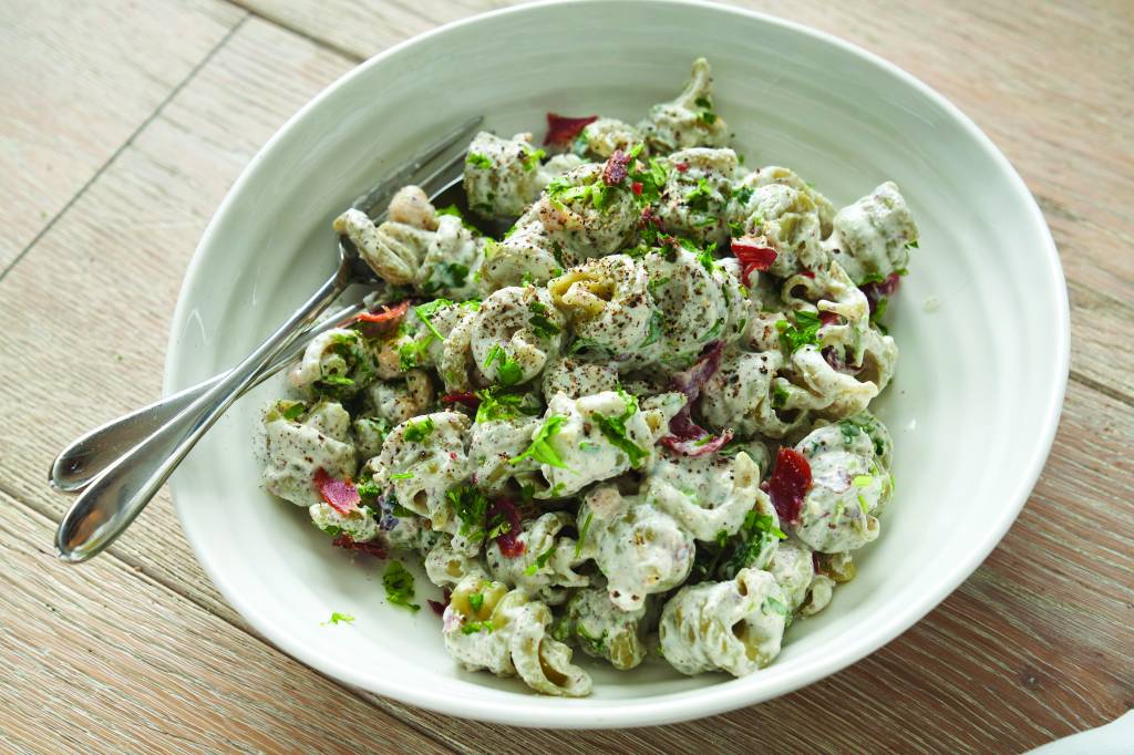 Spinach trottole with creamy hazelnut sauce