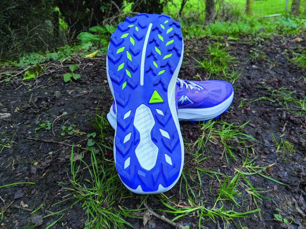 Asics trabuco max 14