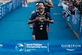 Dorian Coninx the toast of Quiberon with WTCS win
